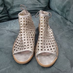 Silver sandals, Musse & Cloud, size 8